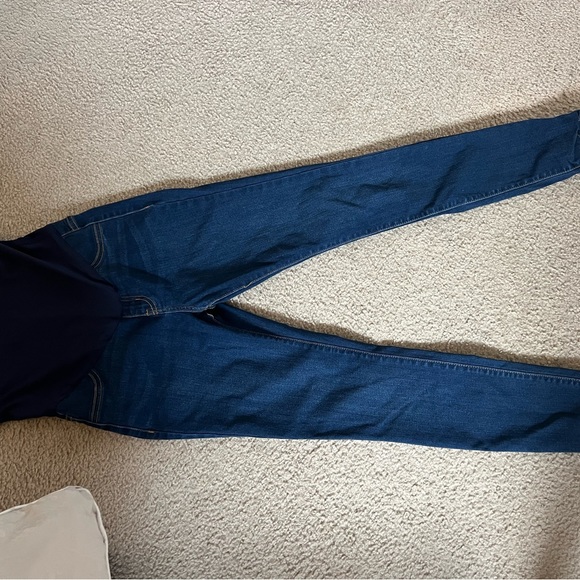 Pink blush maternity skinny jeans - Picture 3 of 7